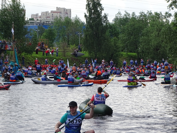 Участие ВМК ОХТА в Петровском гребном марафоне